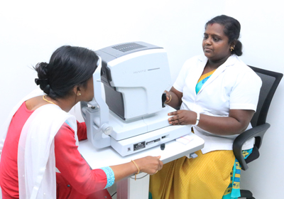 Autorefractometer- Eye Power Testing